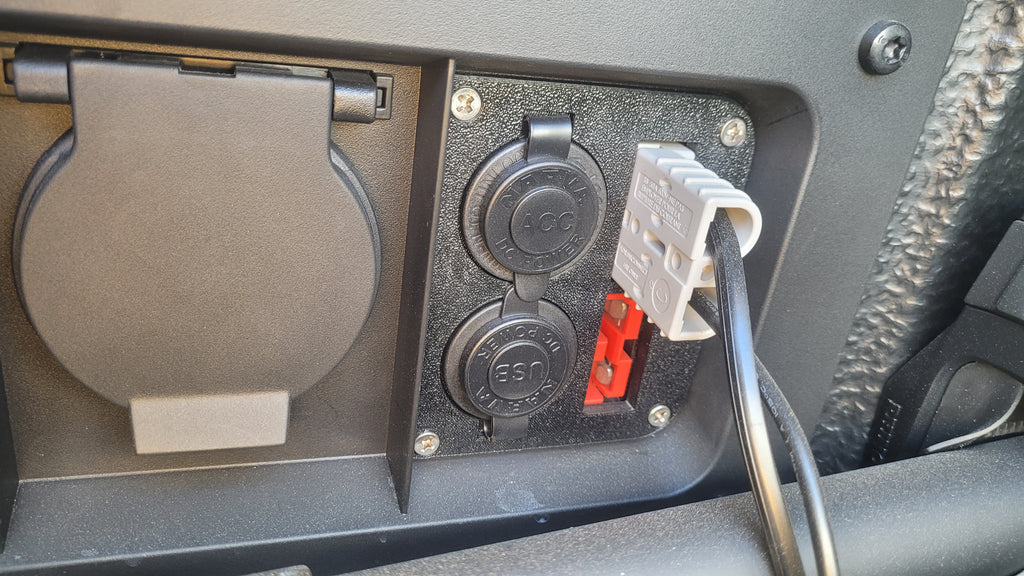 NEXT GEN RANGER / AMAROK TUB ACCESSORY PANEL