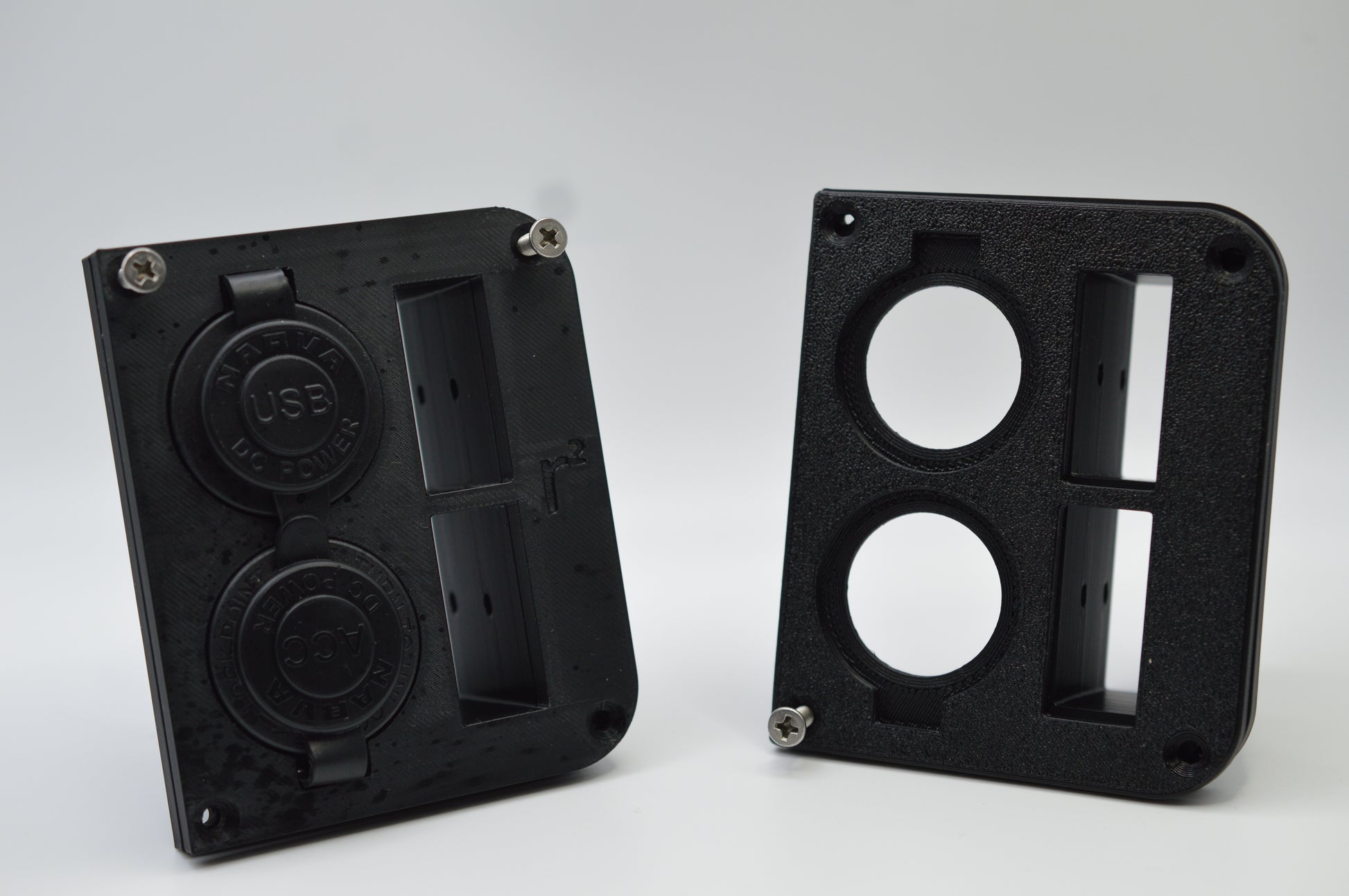 NEXT GEN RANGER / AMAROK TUB ACCESSORY PANEL